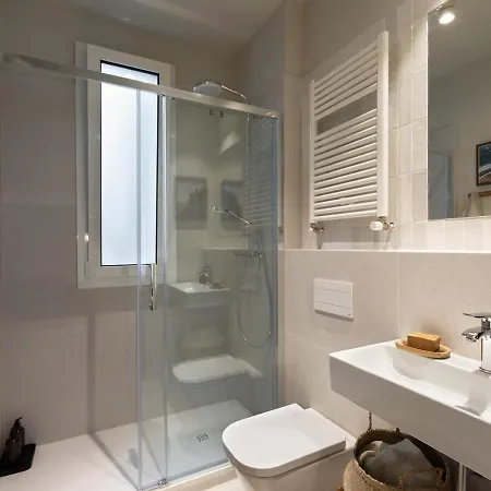 Bawah - 2 Bedrooms In Eixample Esquerra *